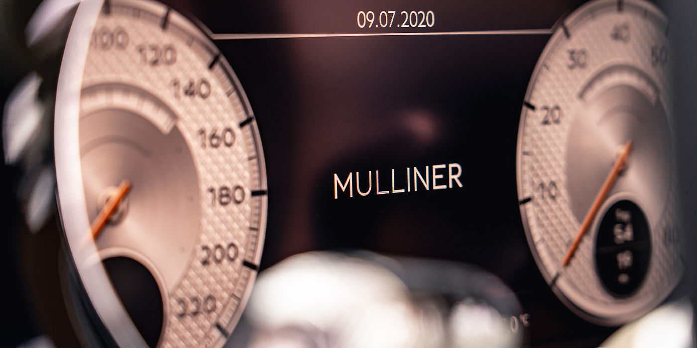 Bentley Emirates -  Dubai Bentley Continental GT Mulliner coupe Mulliner dial detail