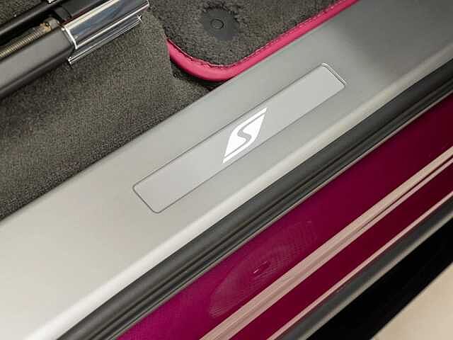 9:Bentley Bentayga S V8, SUV, Magenta, Bentley Dubai