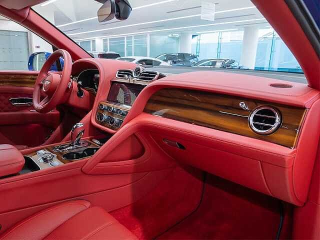 1:Bentley Bentayga V8, SUV, Moroccan Blue, Bentley Dubai